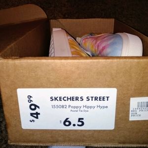 Woman's Sketchers Slip-ons